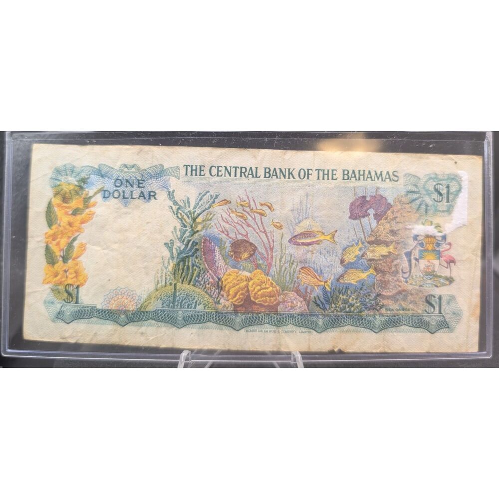 Bahamas $1 Dollar Banknote • QEII • Vibrant Underwater Reverse • UMM Finds